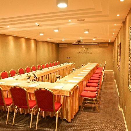 Grand Hotel & Spa Tirana Kültér fotó