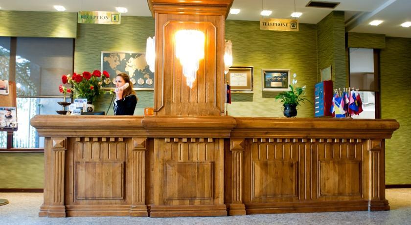 Grand Hotel & Spa Tirana Kültér fotó