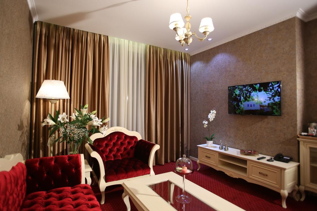 Grand Hotel & Spa Tirana Kültér fotó