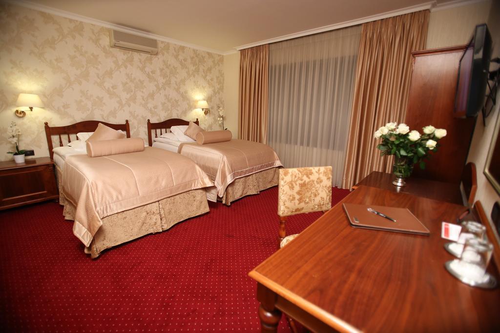 Grand Hotel & Spa Tirana Kültér fotó
