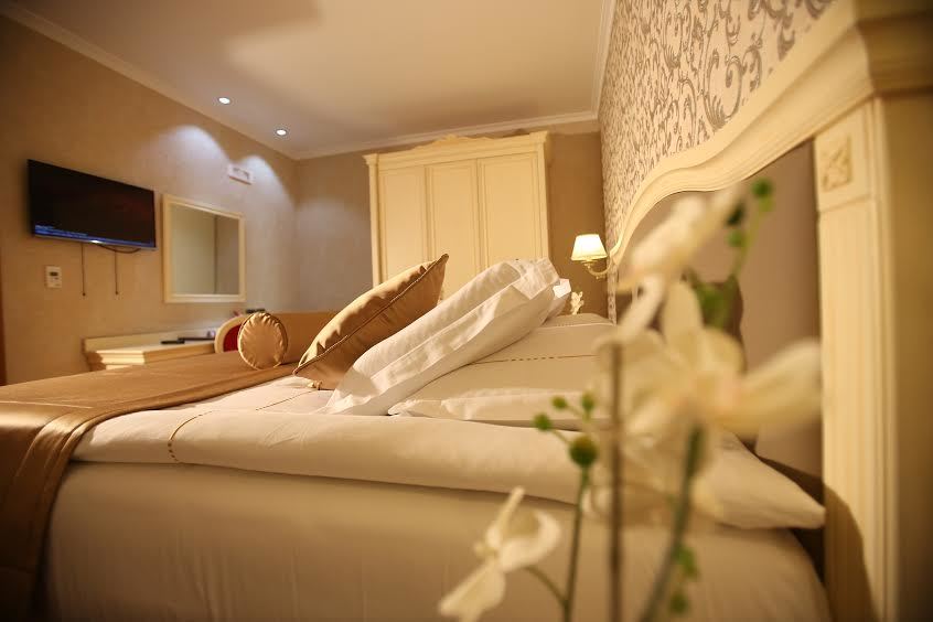 Grand Hotel & Spa Tirana Kültér fotó